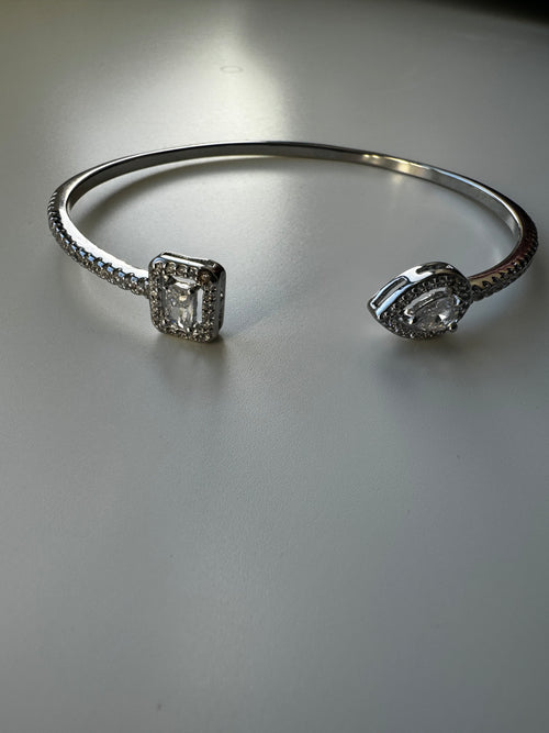 Silver Pearl drop Bracelet