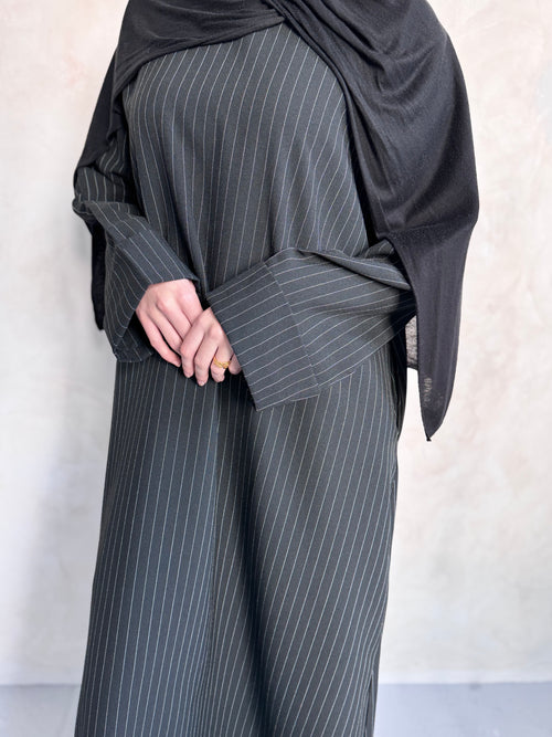 Maya Black Stripe abayah